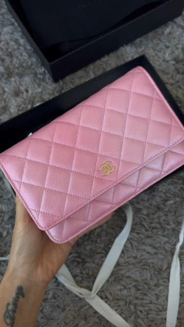 CHANEL Cloudy Pearly Goatskin Quilted Flap Card Holder Wallet Light Pink  1251295