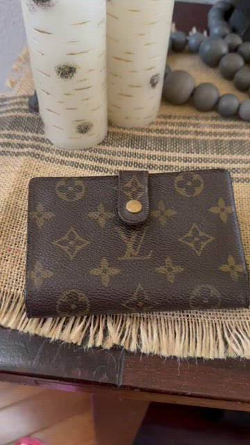 053 Pre-Owned Louis Vuitton Monogram Bifold Zip Wallet SP 0031