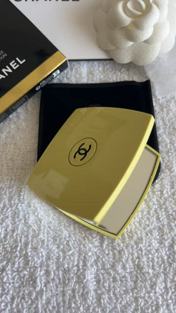 CHANEL | Accessories | Chanel Miroir Double Facettes Compact