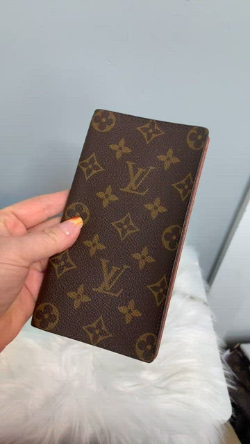 Louis Vuitton, Bags, 993 Authentic Louis Vuitton Checkbook Style Wallet  Doesnt Lay Very Flat