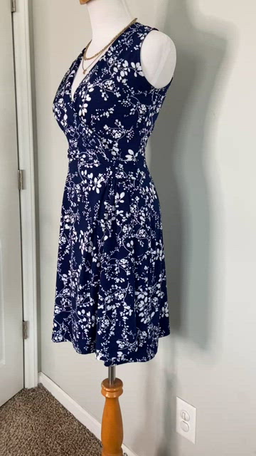 Stitch Fix Hailey:23 Blue Floral Seanna Faux Wrap Dress XS