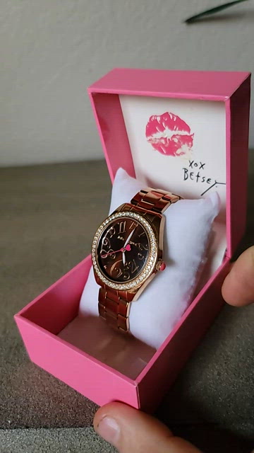 Betsey Johnson | Accessories | Vintage Betsey Johnson Rose  display picture 3