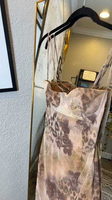 HOUSE OF CB 'Aiza' Cream Floral Print Maxi Dress NWOT