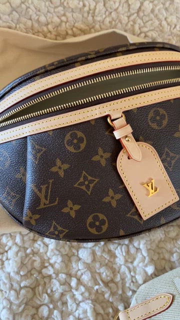 LV High Rise Bumbag with removable tag and strap 🤩 1 piece available to  shop ✨ Run don't walk