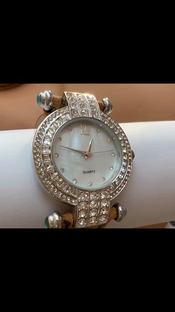 Adrienne Watch: ? Leopard Print Leather Band ADRIENNE LEOPARD PRINT WRISTWATCH | Mercari main image 2