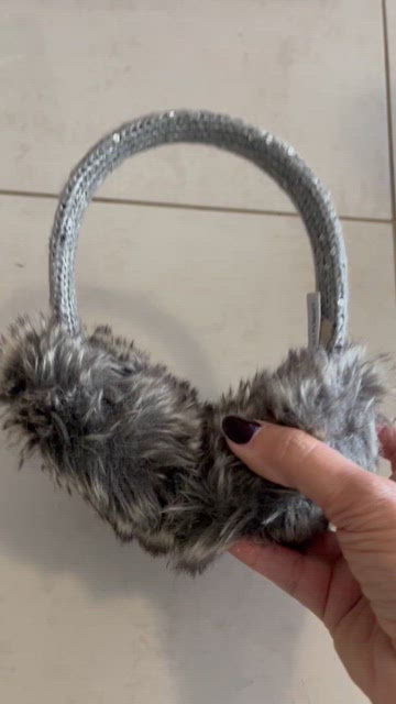 Calvin Klein | Accessories | Earmuffs Warmer Calvin Klein  display picture 2