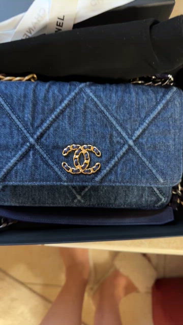 CHANEL Denim Quilted Maxi Chanel 19 Flap Blue 567112