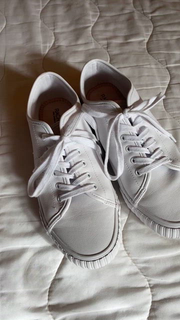 Rachel Zoe | Shoes | Rachel Zoe Genuine Leather Sneakers
