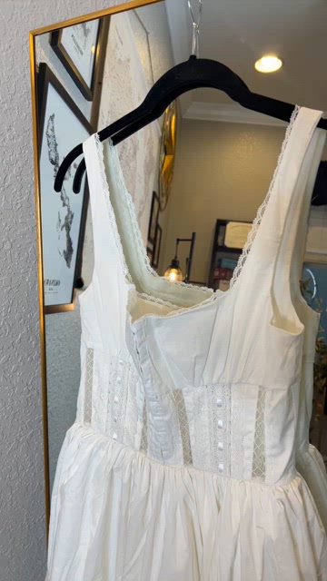 House of CB | Dresses | House Of Cb Perle White Lace Trim