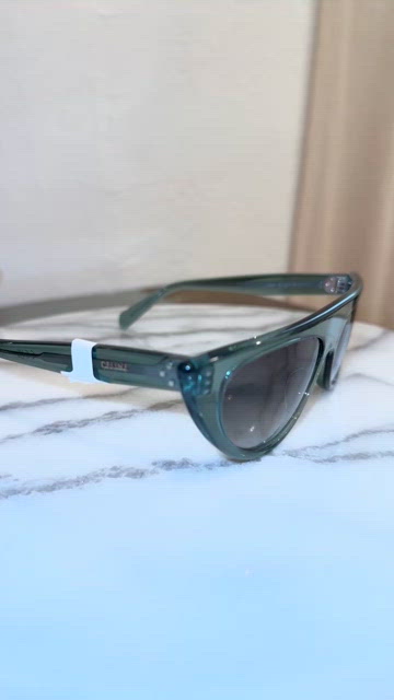 CELINE TRANSPARENT LIGHT GREEN/SMOKE GRADIENT CAT EYE SUNGLASSES CL40228I Celine | Accessories | Celine Transparent Light Greensmoke  main image 4