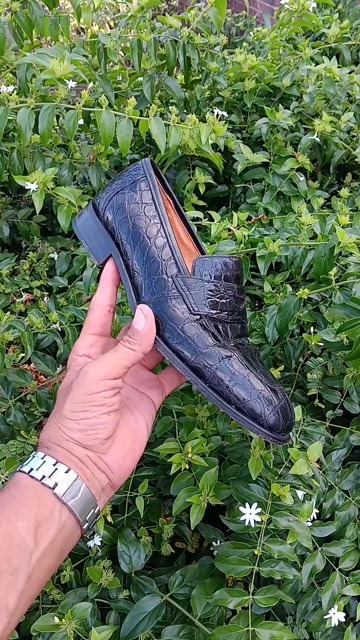 *NIB* $475 Nordstrom ZELLI Italia 9 M Verona Italian Derby Black * add $15 Trees Savannah Italian Carli Calfskin Penny Loafer in Black by  main image 4