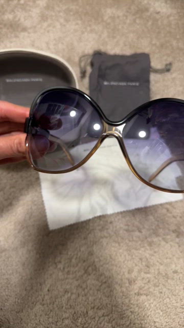 Balenciaga | Accessories | Balenciaga 065s Oversized Retro  display picture 3
