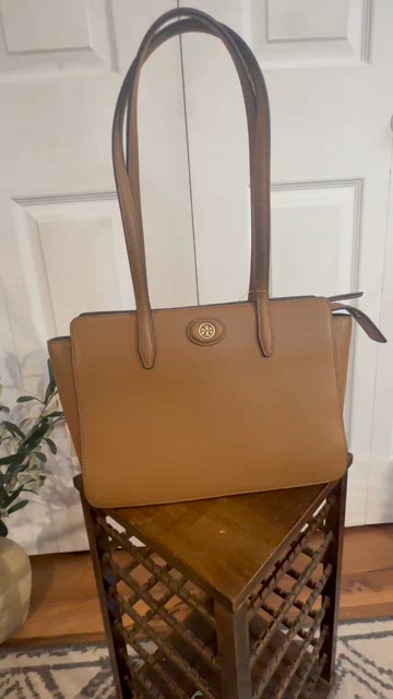 即発★Tory Burch★ SMALL ROBINSON PEBBLED TOTE 143241 Tory Burch Small Robinson Pebbled Tote Black – Balilene