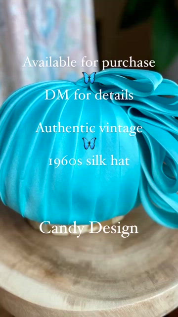 Gladys & Belle | Accessories | Vintage 96s Sculptural  display picture 1
