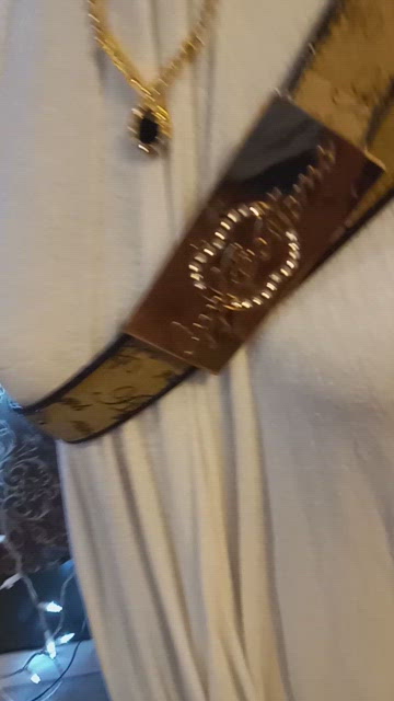 Apple bottoms gold buckle rhinestones designer look belt Apple bottoms gold buckle rhinestones designer look belt main image 3