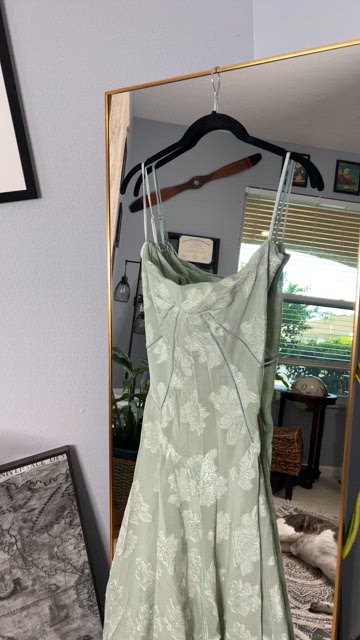 HOUSE OF CB 'Seren' Pistachio Floral Lace Back Maxi Dress NWOT