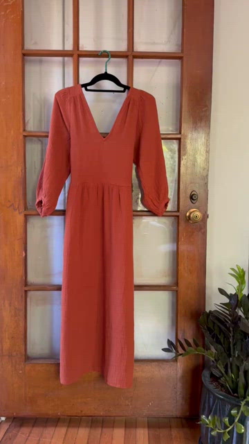 madewell lightspun v neck midi dress NWT Madewell Lightspun V-Neck Midi Dress, black, size small