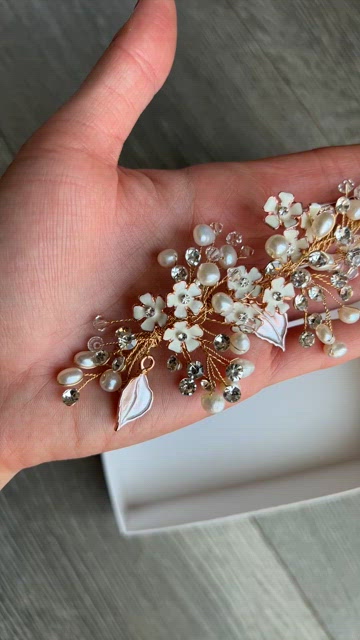 NEW Lourdes Escanes Rose Gold Flowers Bridal Hair Comb How to Do Slick Back Bun for Wedding | TikTok main image 4