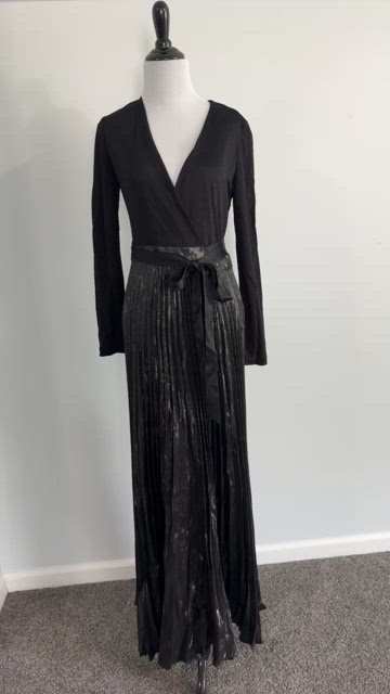 NWT DVF Heavyn metallic maxi wrap dress US2