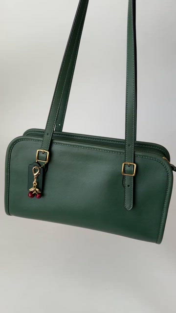 バッグ Vintage Coach shoulder bag leather green Vintage Rare Coach Large Green Leather Crossbody Shoulder
