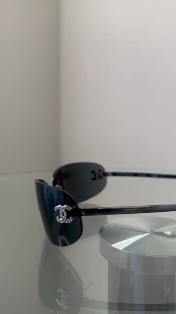 RECTANGLE SUNGLASSES:CHANEL NEW23/24 - Coco Neige Sunglasses: Crystal CC Rimless Accessories | Rectangle Sunglasseschanel New2324 Coco Neige  main image 3