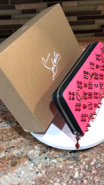 ルブタン Christian Louboutin Panettone 財布ピンク 2025年最新】ルブタン 財布 ピンクの人気アイテム - メルカリ