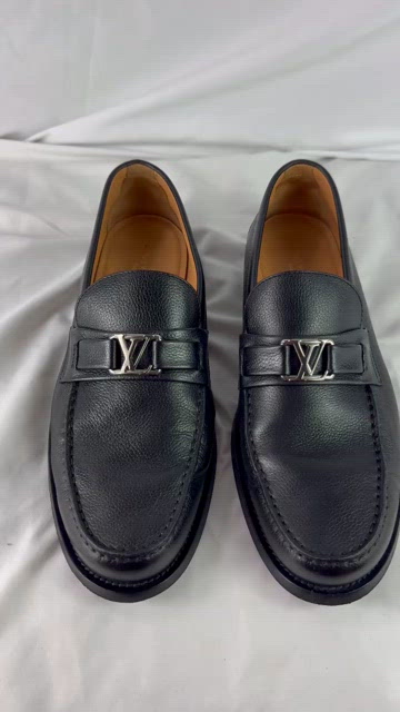 Louis Vuitton | Shoes | Louis Vuitton Major Black Leather  display picture 2