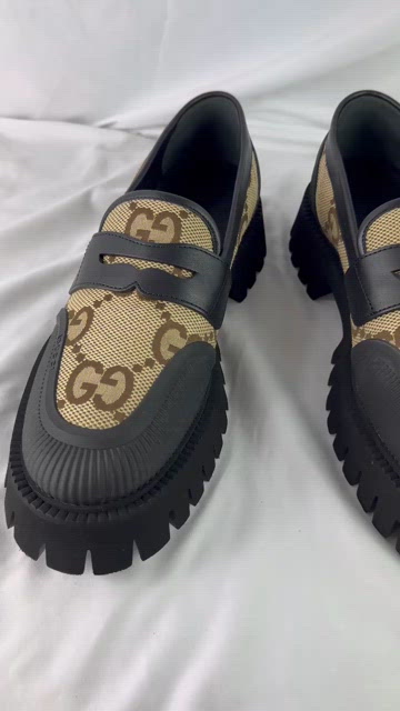 Gucci | Shoes | Gucci 739776 Camel Ebony Canvas Black Rubber  display picture 2