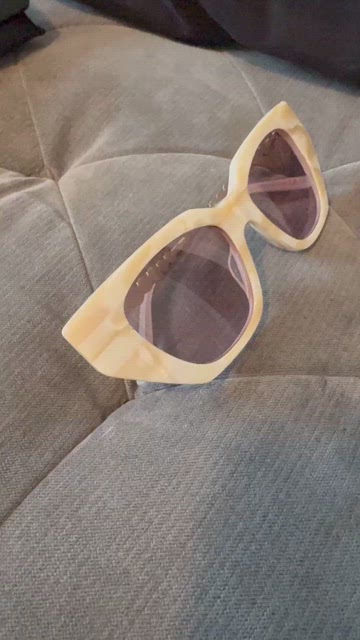 Gucci Cream and white Cat-Eye Sunglasses. Like New used ones no original case Gucci | Accessories | Gucci Cream And White Cateye  main image 3