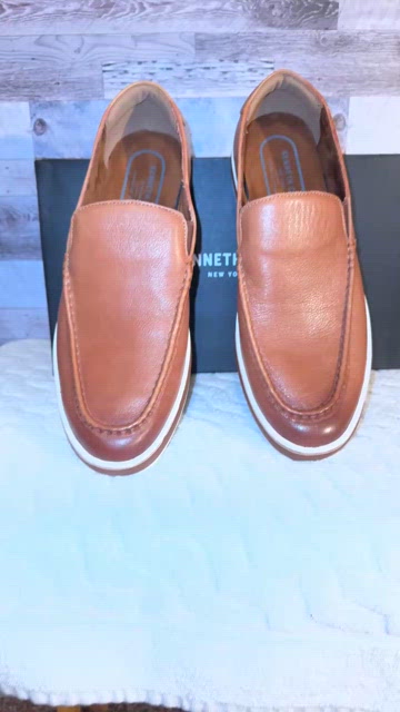 New w/box! Kenneth Cole Brand Slip-On Cognac sz. 10 Kenneth Cole | Shoes | New Wbox Kenneth Cole Brand Slipon  main image 3