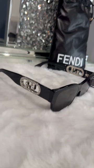 FENDI Embellished O\'Clock Logo Acetate Rectangle Sunglasses ? authentic Fendi | Accessories | Fendi Embellished Oclock Logo Acetate  main image 3