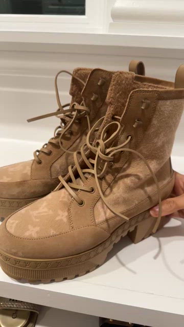 Louis Vuitton | Shoes | Louis Vuitton Brown Winter Rain  display picture 3