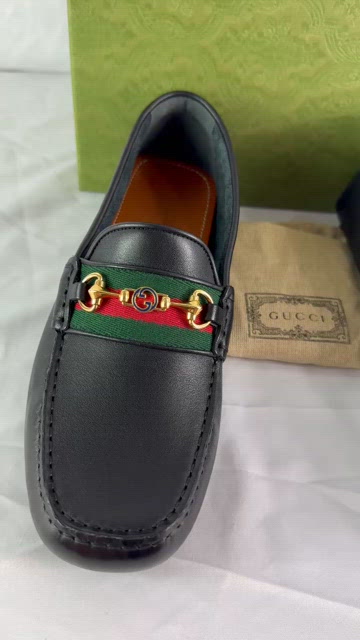 Gucci | Shoes | Gucci 624698 Black Leather Horsebit Mens  display picture 1