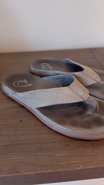 OluKai | Shoes | Olukai Pikoim Light Gray Leather Sandals  display picture 3