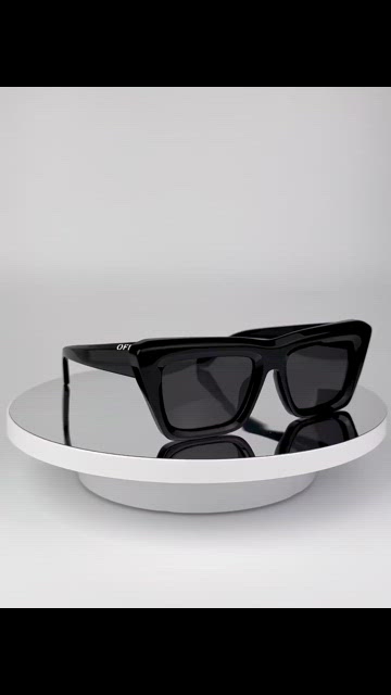 Off-White Women Sunglasses Black Grey Cat Eye OERI13L HAMPTON 1077 NEW AUTHENTIC Off-White Men Sunglasses Black Grey Cat Eye OERI13L HAMPTON  main image 4