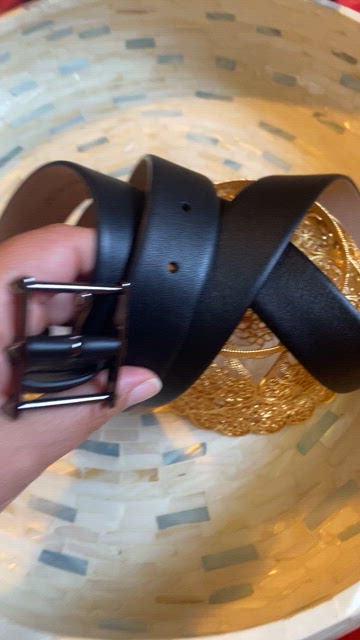 ???Valentino Black Leather Rock Stud Belt 120/48 Garavani. Valentino Garavani - Rockstud Black Pebbled Leather Belt Bag main image 4