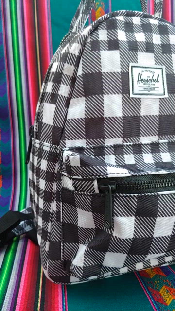 atari backpack coach Outlet Taylor Small In Signature Canvas Herschel - Pop Quiz Red Sox Pebble leather Color:Bright Red