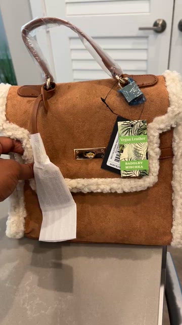 Badgley Mischka | Bags | Tan Badgley Mischka With Fur Border  display picture 3