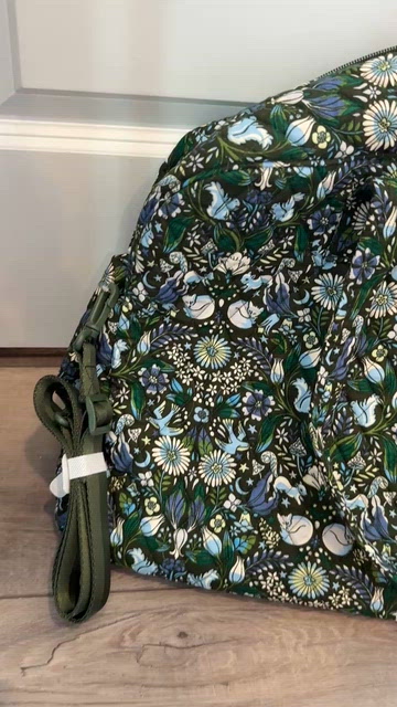 Vera Bradley | Bags | Vera Bradley Green Floral Enchanted  display picture 2