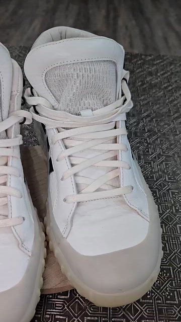 ? Adidas Yeezy Y-3 GR.1P Core White Size 8 Excellent Condition adidas Y-3 GR.1P GTX Black White for Sale | Authenticity  main image 3